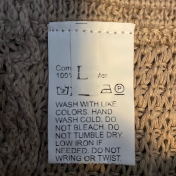 Amazon Knitted Coverup Set. Size- Large. Color- Khaki. - Picture 9 of 9